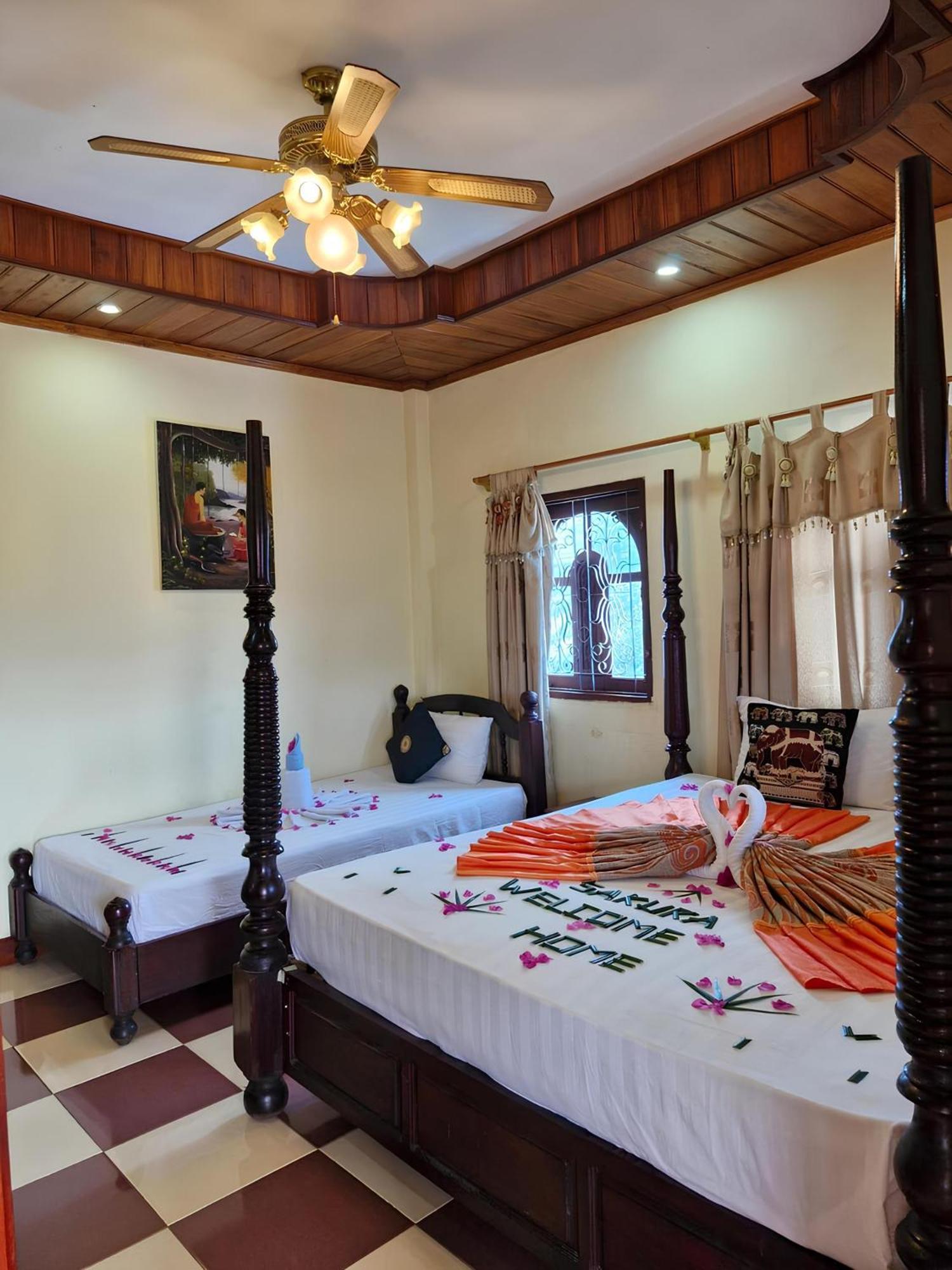 Sakura Wood House Hotell Luang Prabang Exteriör bild